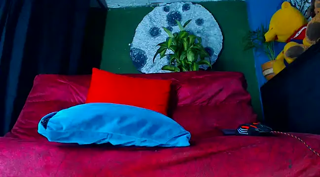 Snapshot of Mracialatina chatting on March 13, 2025, 12:48 am Mracialatina online show from March 13, 2025, 12:48 am