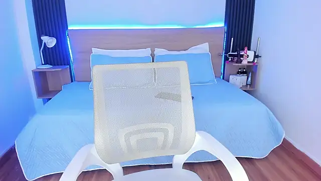 Chiqui milk  online show from September 8, 2025, 6:40 pm