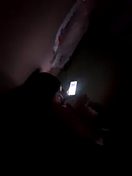 Michellluxo online show from September 24, 2025, 1:28 pm