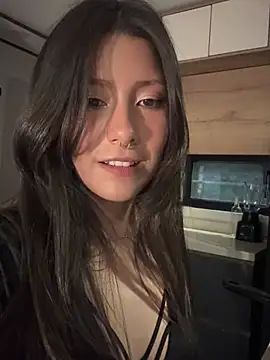 -Ann V online show from December 23, 2024, 4:44 am