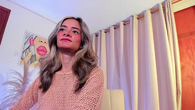 Snapshot of SkiinnyAna chatting on February 16, 2026, 7:34 pm SkiinnyAna online show from February 16, 2026, 7:34 pm