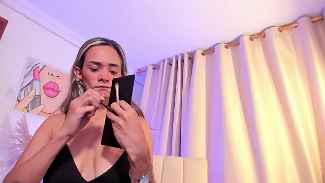 SkiinnyAna online show from March 26, 2026, 7:34 pm