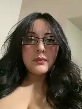 Snapshot of KayenneKisses chatting on March 21, 2025, 3:44 am KayenneKisses online show from March 21, 2025, 3:44 am