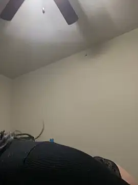 Snapshot of KayenneKisses chatting on March 10, 2025, 3:23 am KayenneKisses online show from March 10, 2025, 3:23 am