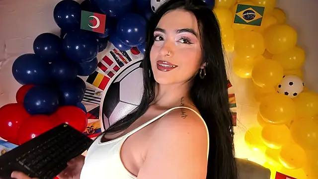 Snapshot of miel_gomez chatting on July 1, 2026, 10:10 pm miel gomez online show from July 1, 2026, 10:10 pm