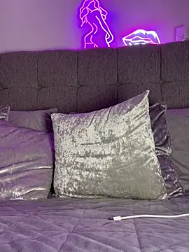 IrishTeenBarbie69 online show from January 5, 2025, 9:47 pm