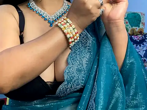 Aishwarya 101  online show from October 23, 2025, 7:34 pm