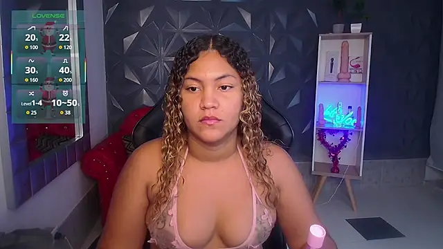 Cristal War online show from December 15, 2025, 8:58 pm