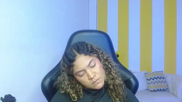 Cristal War online show from March 6, 2025, 11:53 pm