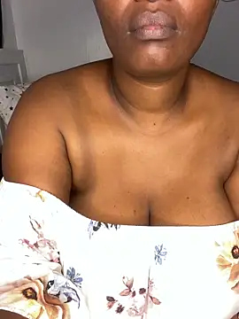 Snapshot of Naughty-sonia2 chatting on May 20, 2026, 7:22 pm Naughty-sonia2 online show from May 20, 2026, 7:22 pm