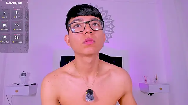 Snapshot of CodyTwink chatting on February 20, 2026, 1:57 pm CodyTwink online show from February 20, 2026, 1:57 pm