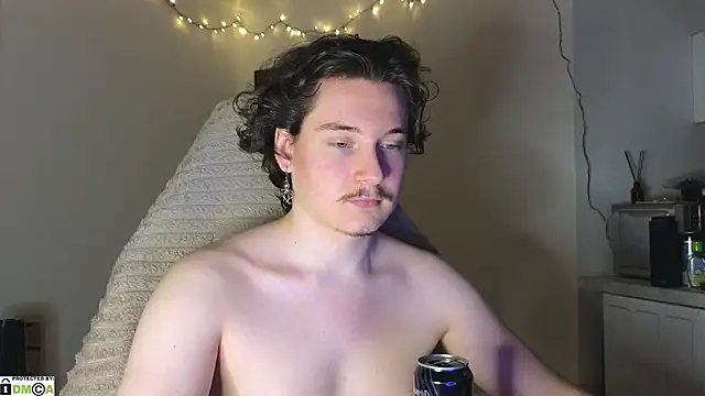 MoreRealAlex online show from September 19, 2025, 10:19 am