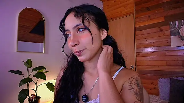 amber curly online show from August 3, 2026, 8:15 pm