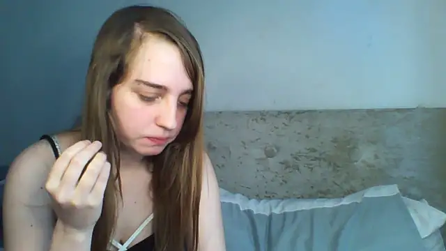 EvieRoseex online show from April 23, 2026, 1:13 pm