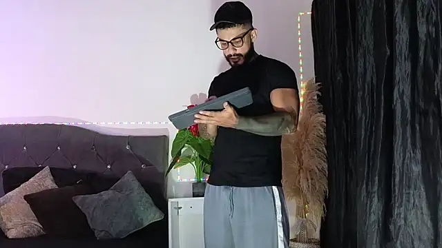 john cartter1 online show from April 5, 2026, 12:12 pm