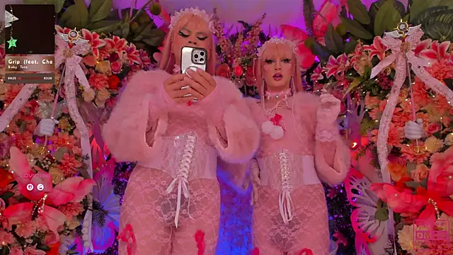 AlisonSharon online show from April 19, 2026, 3:51 am