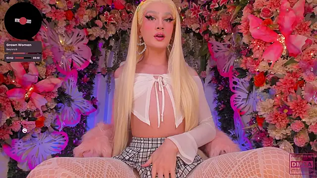 Snapshot of AlisonSharon chatting on February 23, 2026, 9:26 pm AlisonSharon online show from February 23, 2026, 9:26 pm