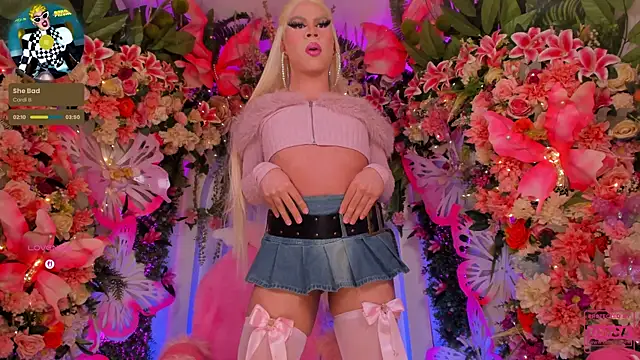 Snapshot of AlisonSharon chatting on February 25, 2026, 12:22 am AlisonSharon online show from February 25, 2026, 12:22 am