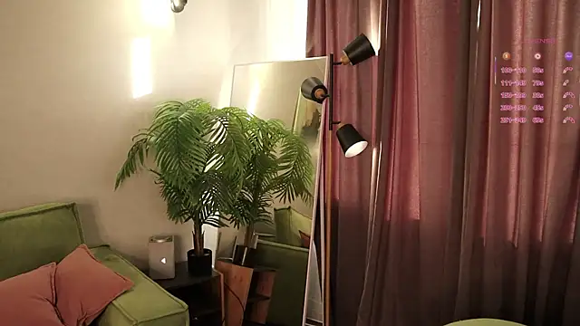 Sandy-the-Squirrel online show from October 29, 2025, 12:48 pm