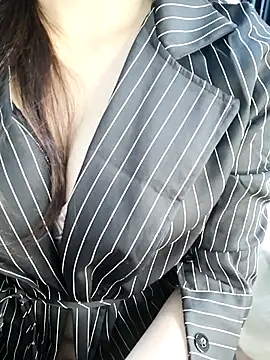  Linez  online show from November 21, 2025, 6:18 pm