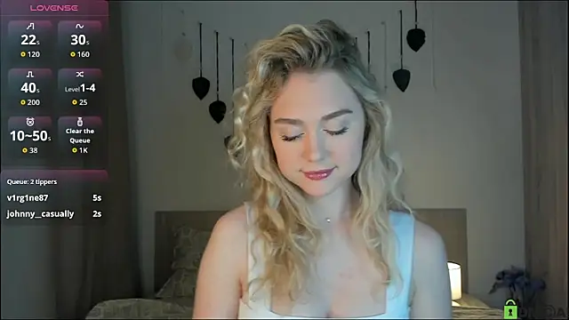 Snapshot of TheVanessaMaes chatting on September 11, 2025, 10:32 pm TheVanessaMaes online show from September 11, 2025, 10:32 pm