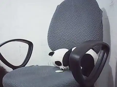 Haralushiaaax online show from May 25, 2026, 2:11 am