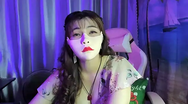 Sugar lipsz online show from March 18, 2025, 3:56 am