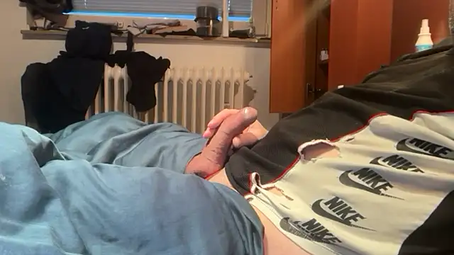 Geilerjung69 online show from February 24, 2026, 6:25 am