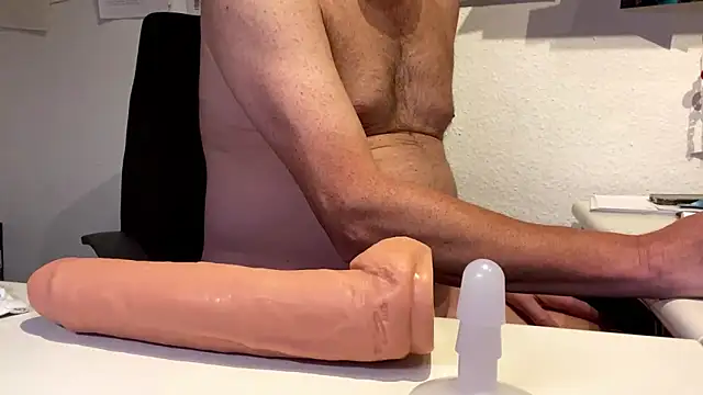 Snapshot of Geilerjung69 chatting on November 3, 2025, 9:07 pm Geilerjung69 online show from November 3, 2025, 9:07 pm