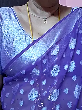 ananya956 online show from April 14, 2026, 10:31 am