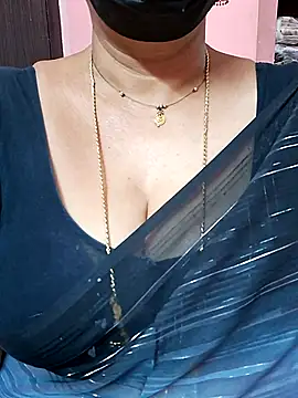 ananya956 online show from November 28, 2025, 10:43 pm