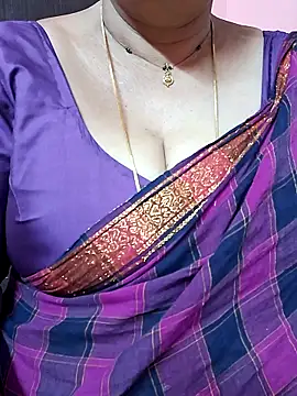 ananya956 online show from April 5, 2026, 10:49 pm