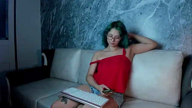 Ramona Flower online show from December 3, 2025, 2:23 am