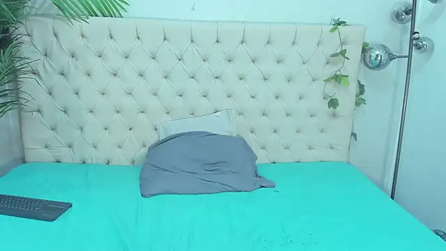 Victoria Coleman online show from March 20, 2025, 11:05 am