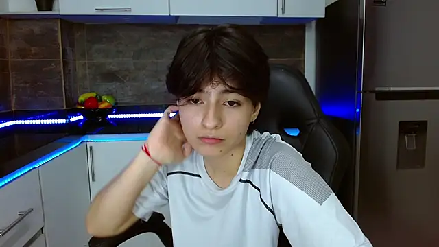 Bryce Evans online show from November 25, 2025, 3:23 pm