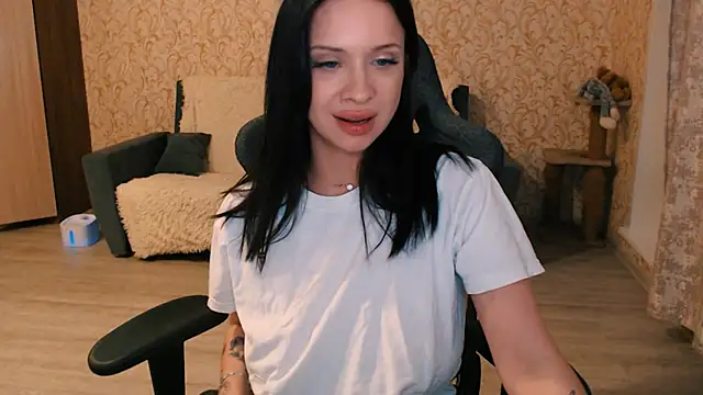 Snapshot of PDiddy_ chatting on February 13, 2025, 12:00 pm PDiddy online show from February 13, 2025, 12:00 pm