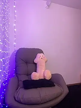 im anna  online show from February 23, 2025, 11:14 pm