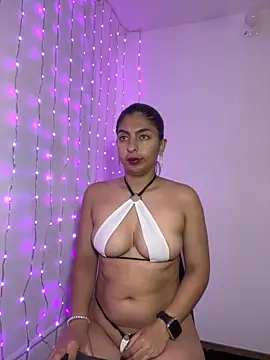 im anna  online show from September 19, 2025, 10:47 pm