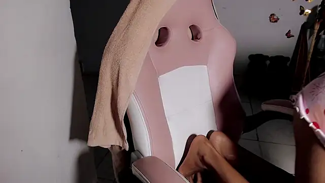 jasmin brunette  online show from September 27, 2025, 12:22 pm