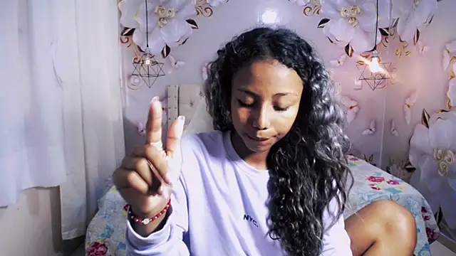 jasmin brunette  online show from January 24, 2025, 2:51 pm