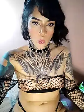 taaylor33 online show from February 11, 2025, 5:05 am