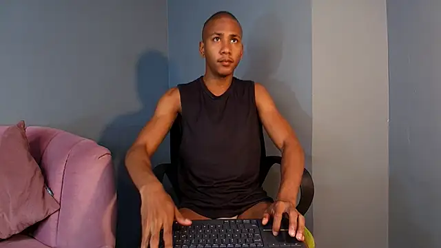 Ethan Fox11 online show from February 28, 2025, 2:09 pm