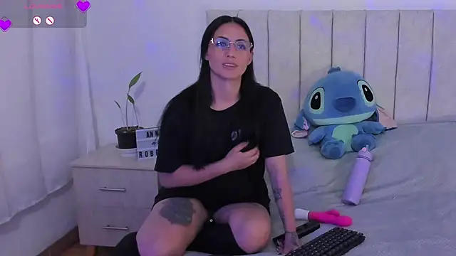 anny roberts online show from November 23, 2025, 10:09 pm