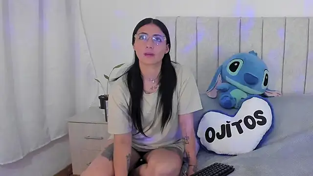 anny roberts online show from December 16, 2025, 11:09 pm