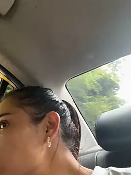 Snapshot of HaileyBaldwin chatting on February 5, 2025, 6:37 pm HaileyBaldwin online show from February 5, 2025, 6:37 pm