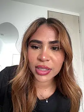 Snapshot of HaileyBaldwin chatting on November 21, 2025, 9:47 pm HaileyBaldwin online show from November 21, 2025, 9:47 pm