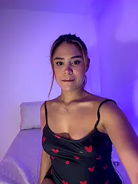 Snapshot of HaileyBaldwin chatting on November 21, 2025, 3:27 am HaileyBaldwin online show from November 21, 2025, 3:27 am