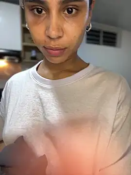 Snapshot of HaileyBaldwin chatting on February 8, 2025, 2:15 am HaileyBaldwin online show from February 8, 2025, 2:15 am