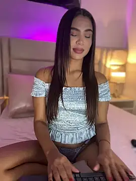 Snapshot of HaileyBaldwin chatting on January 23, 2025, 2:23 am HaileyBaldwin online show from January 23, 2025, 2:23 am