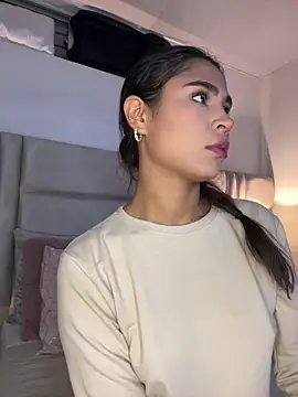 Snapshot of HaileyBaldwin chatting on February 18, 2025, 3:31 am HaileyBaldwin online show from February 18, 2025, 3:31 am